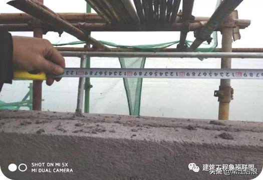 屋面避雷带转角做法示意图,屋面避雷带怎么做才规范