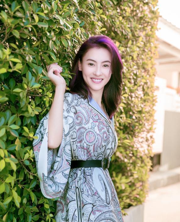 张柏芝大肚怀四胎谜底解开,港媒曝深夜暴饮暴食是“元凶”