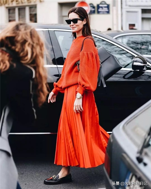 早秋时尚新款减龄气质百褶裙显瘦,洋气上档次冬天百褶裙穿搭女装