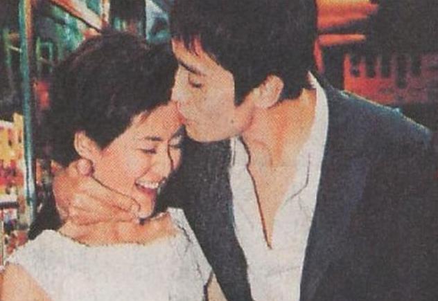 爱情长跑6年，刘烨转身娶外国人，谢娜选择了不如自己的张杰