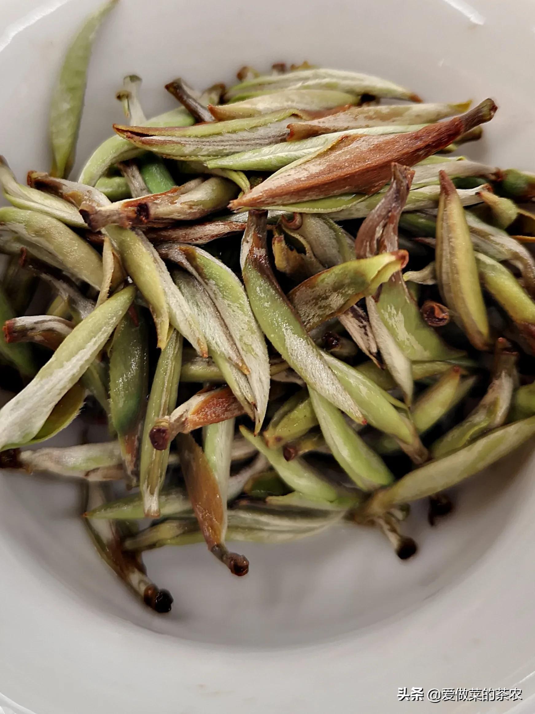 喝茶时喝到茶叶不同的反应,喝茶看叶底看的是什么