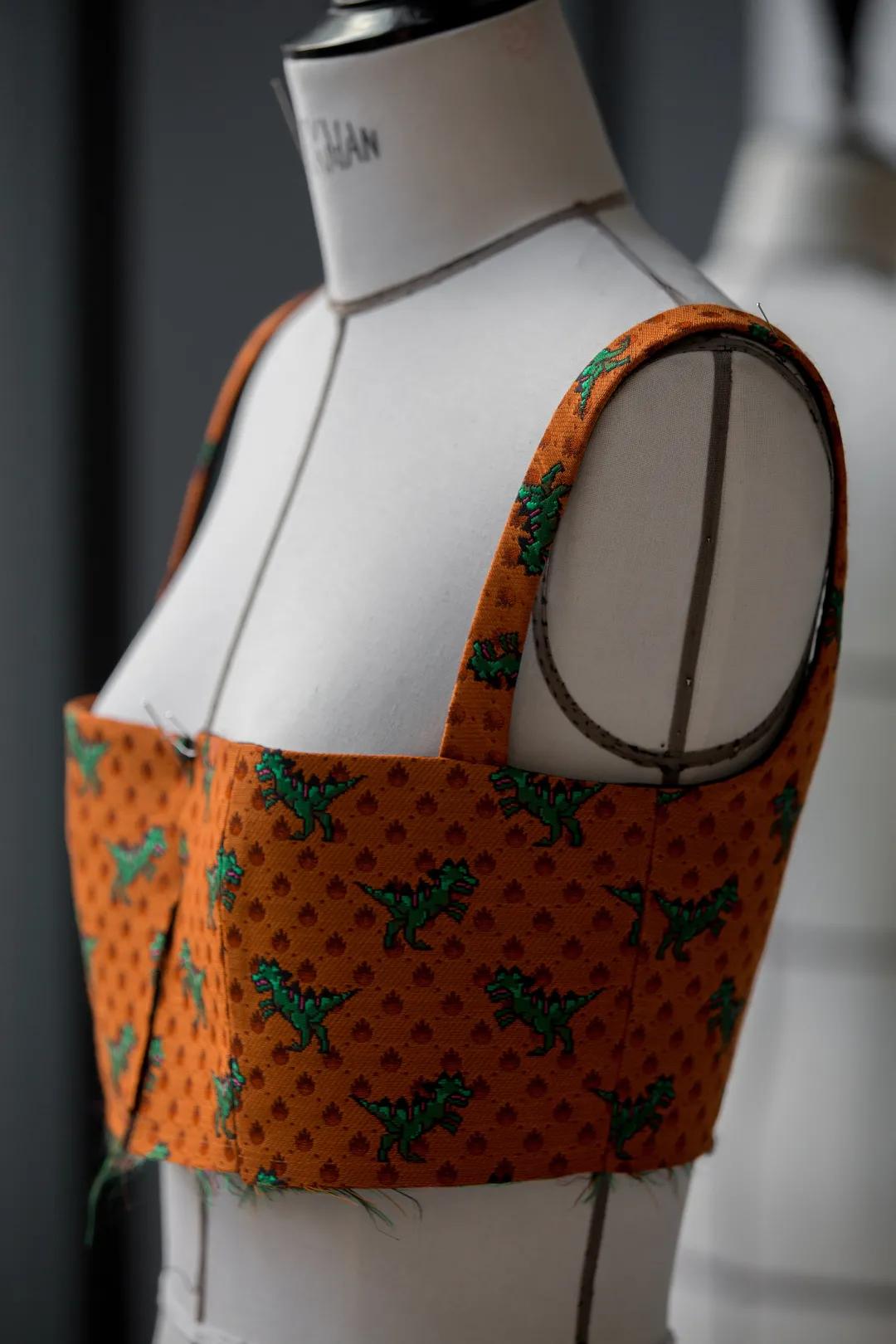 迪奥dior2020走秀冬季款运动鞋,dior2012春夏走秀视频完整版