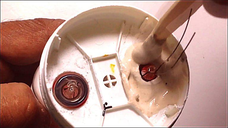 嵌入式灯管更换灯泡,固定式荧光灯具怎么更换灯管