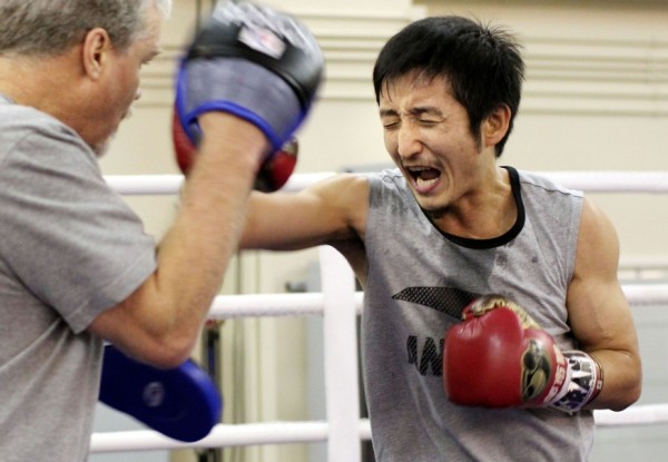 拳击爱好者踢馆被打懵逼了,拳击赛前挑衅和冲突是真是假