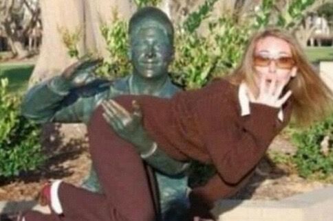 大叔经典搞笑图片,搞笑照片沙雕图集谁搞出来的