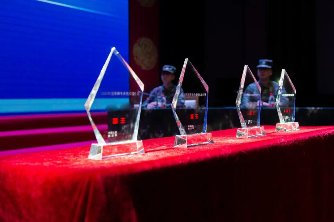 兵王全国军事比武,兵王列阵