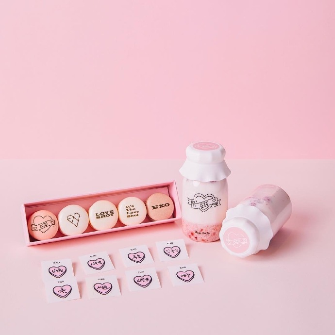 SM偷学爱丽制作EXO周边，粉色马卡龙直击少女心，压岁钱保不住了