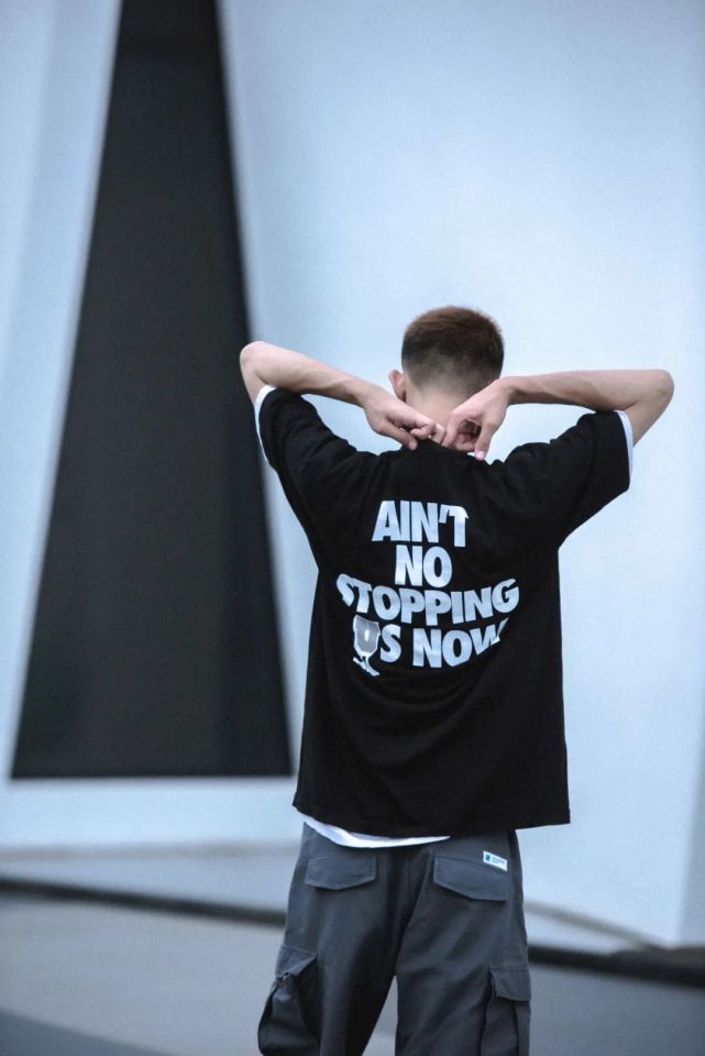 秘！陈冠希和神秘大佬一起拍的Vlog视频，深扒一下，手慢无