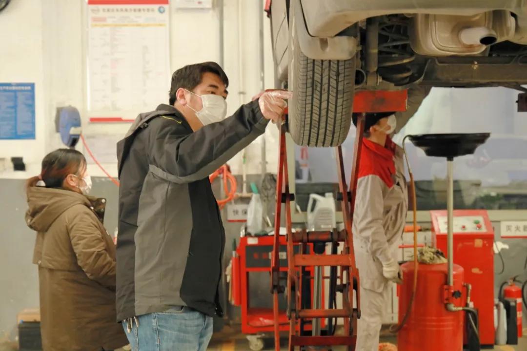 视觉|一家东风南方4S店复工前的日常