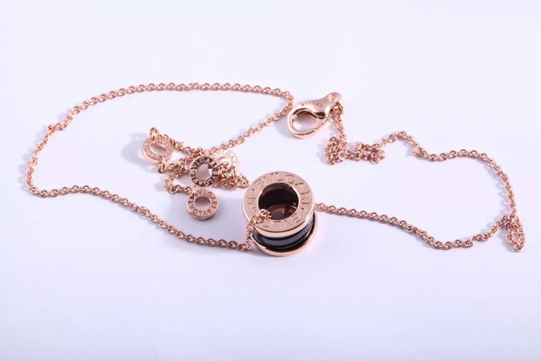 周大福小蛮腰新款,周大福小蛮腰火吗