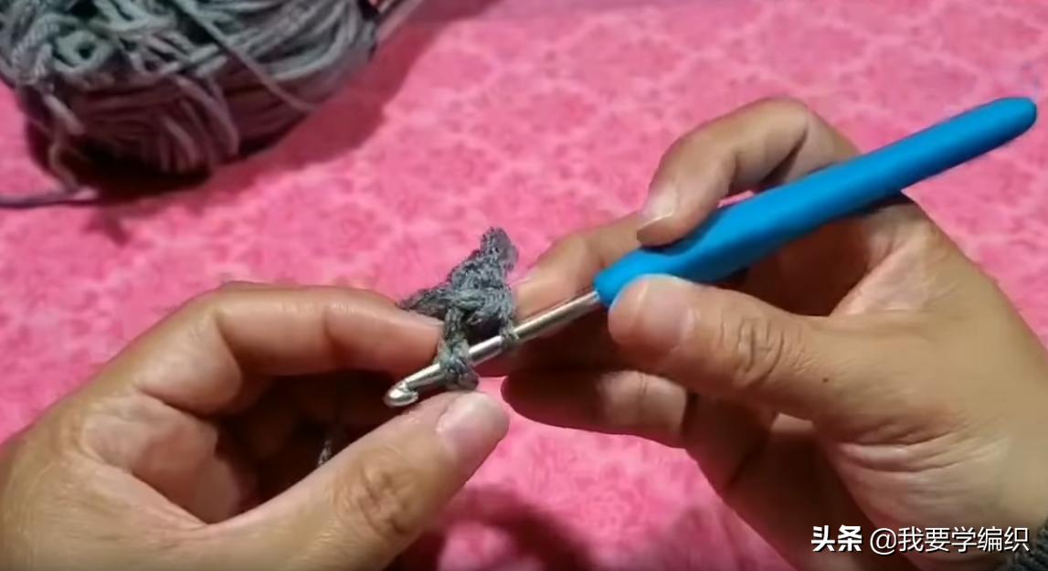 女生发带编辫子教程,女士中长发用发带编头发教程