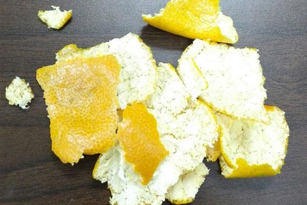 冰箱冷冻的东西有异味是怎么回事,冰箱鱼腥异味去除最快方法小窍门