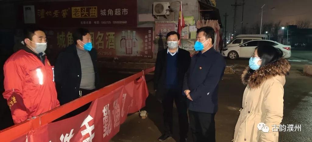 抗击疫情党旗在战疫一线高高飘扬,抗疫在一线党员争先锋