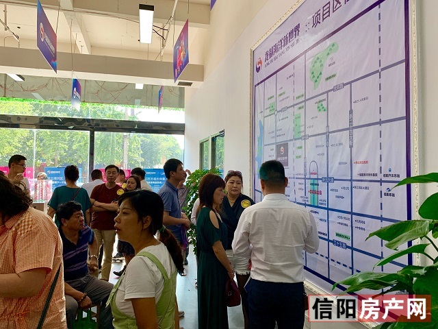 购房销售中心爆满,爆满的售楼部