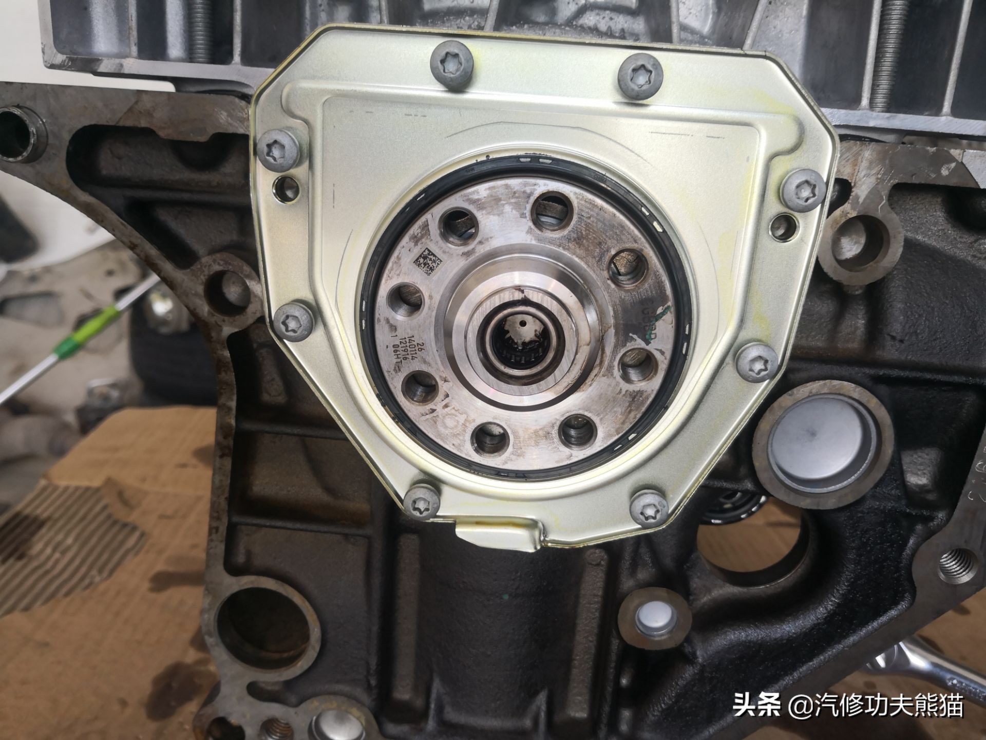 百年大众汽车品牌毁于烧机油？烧机油并非绝症，看看这台进口夏朗