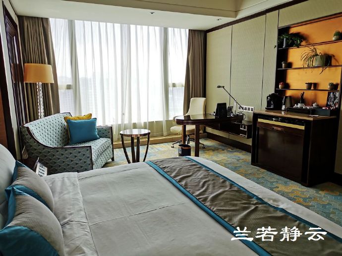 厦门源昌凯宾斯基吃一顿饭多少钱,厦门源昌凯宾斯基酒店大堂