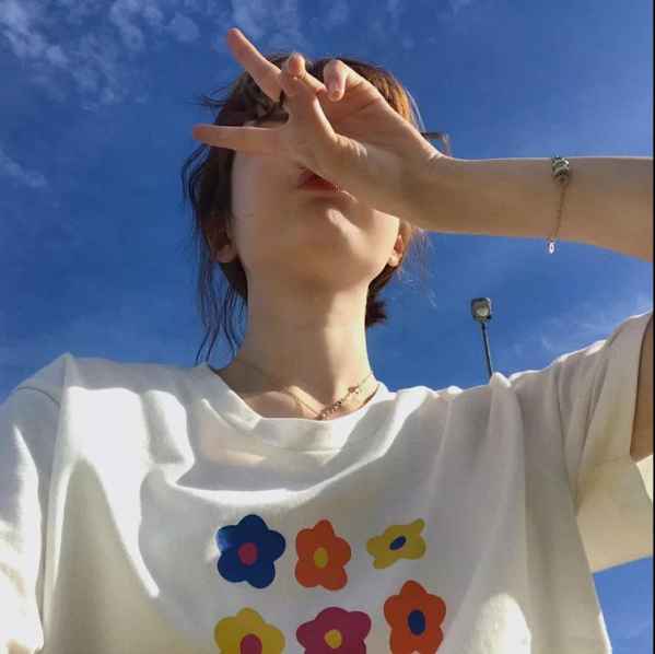 皮肤黑黄适合穿抹茶色吗,皮肤黄穿绿色好看吗