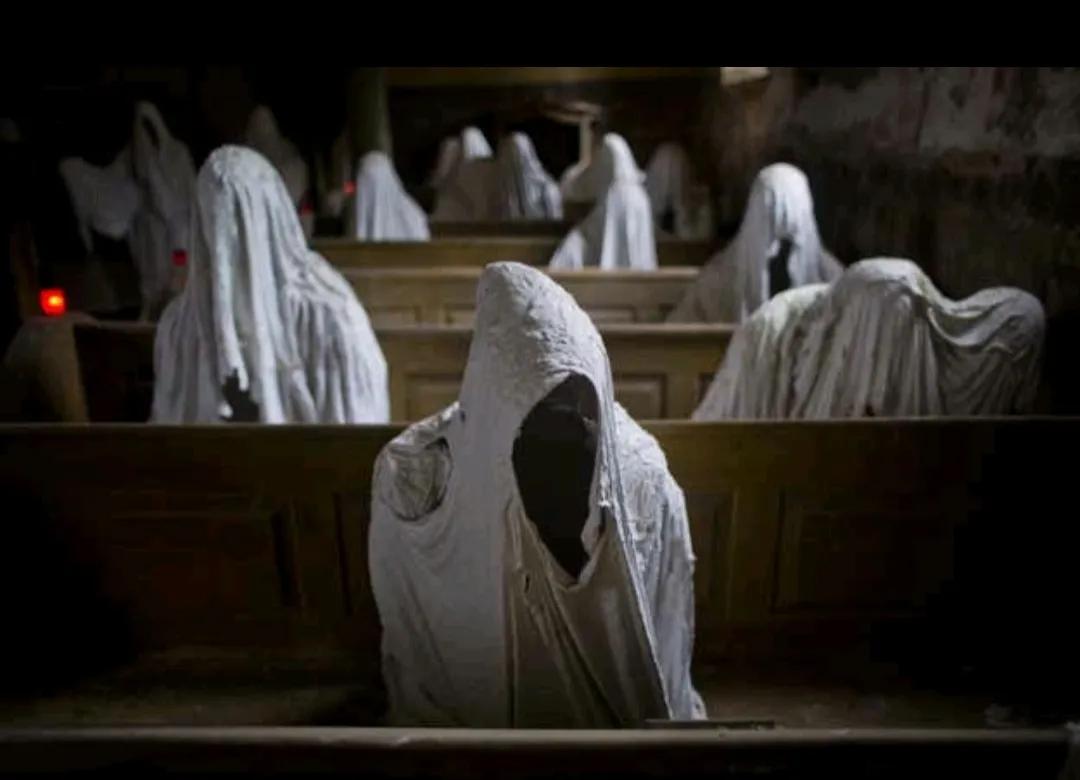 恐怖电影中真实存在的鬼屋,盘点恐怖片中最容易闹鬼的场所