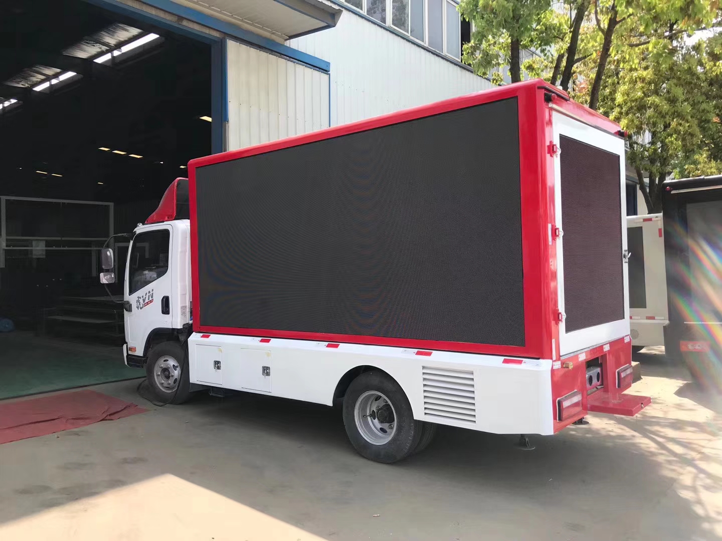 小型led宣传车价格,高清彩屏led宣传车