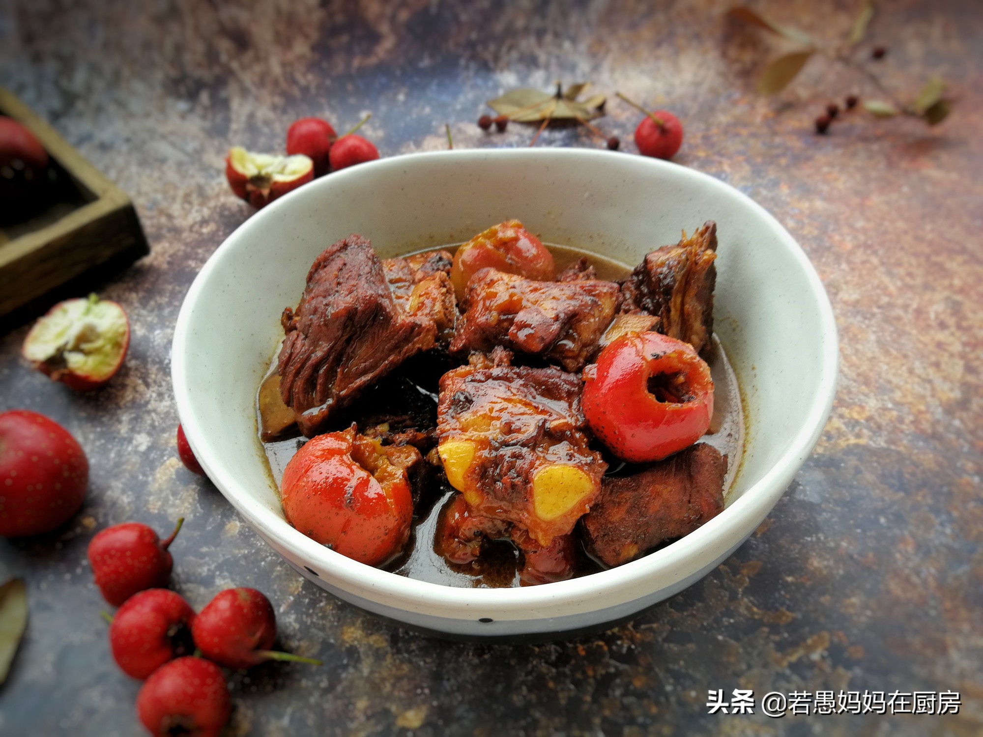 山楂话梅排骨的正宗做法,炖排骨软烂香放啥料
