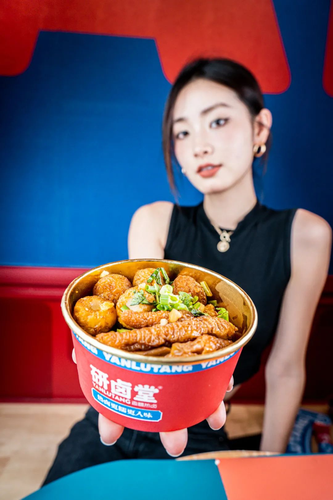 「卤林少堂主」2岁生日“虎”出新招,新品5元吃