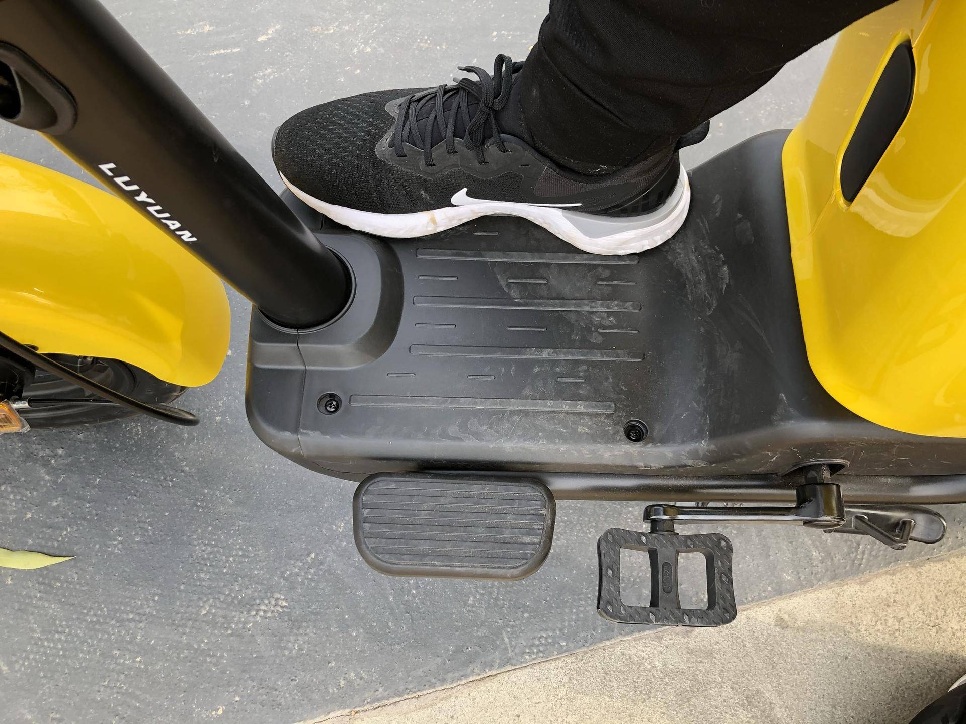 新国标电车锂电池哪家好,电动车新国标锂电池还是铅酸