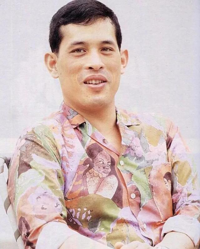 泰王带妃子去旅游,泰王带妃子旅游