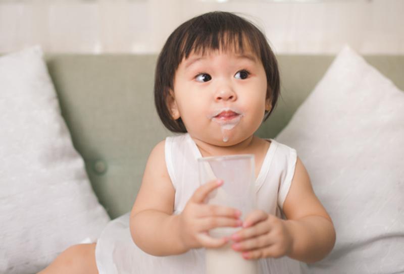 假冒伪劣牛奶对婴幼儿的危害,知名品牌牛奶检查出有毒添加剂