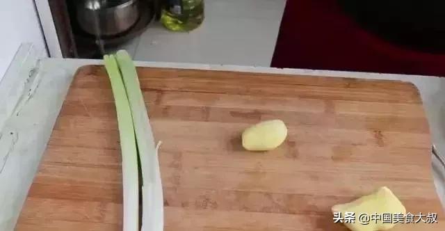 羊汤怎么熬才好喝,羊汤怎么熬白得快呢