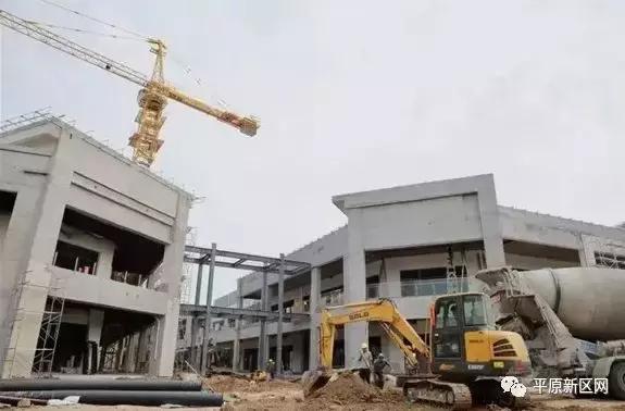 郑州首家“王府井百货”变身“城市奥莱”