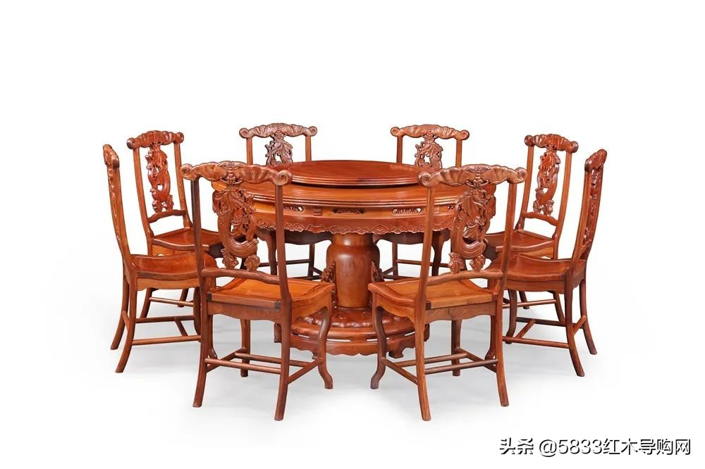 轻奢新中式红木餐桌最新款式,红木餐桌配什么好吃又实惠