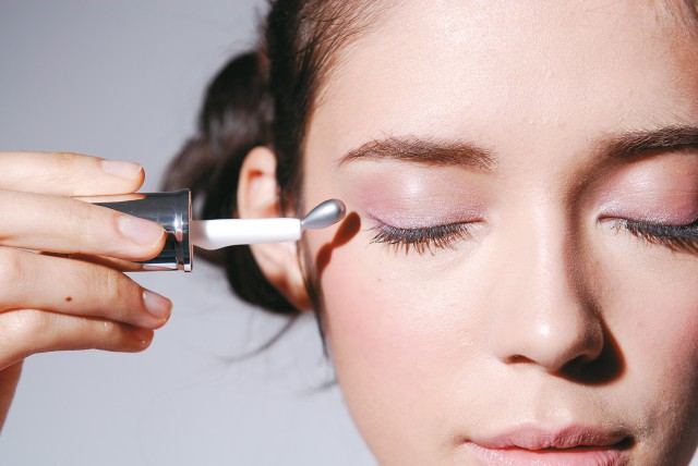 眼袋怎么消除七个小妙招,眼袋怎么消除简单方法0成本