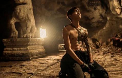 终极笔记张起灵不舒服,终极笔记吴邪躺在张起灵怀里