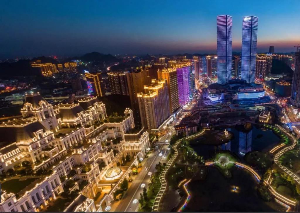 “花果园”无花无果,却有60万人入住?事实证明超大社区尽量别碰