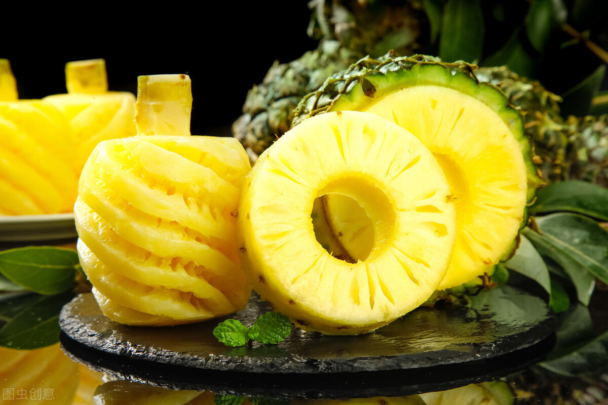 买菠萝怎么避免黑心,菠萝如何挑选甜的