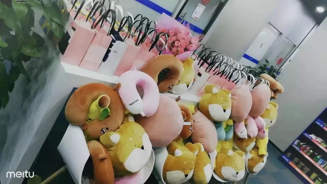 各司仙女节礼物大PK!阿里腾讯百度…谁家更戳你的心?