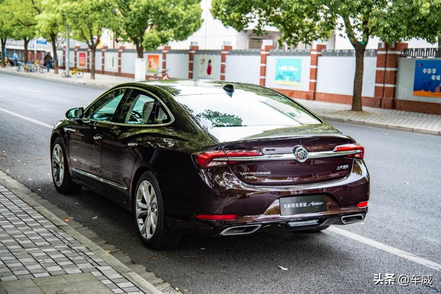 别克新君越的行驶质感怎么样,别克君越尊贵版空间