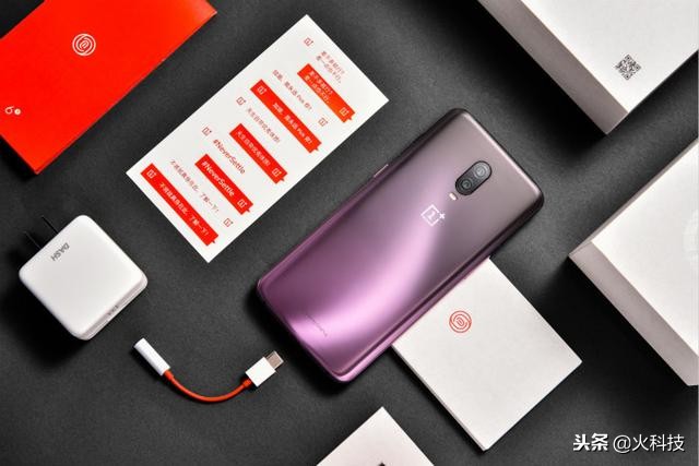 公认口碑最好的3款手机,目前口碑最好的5款手机