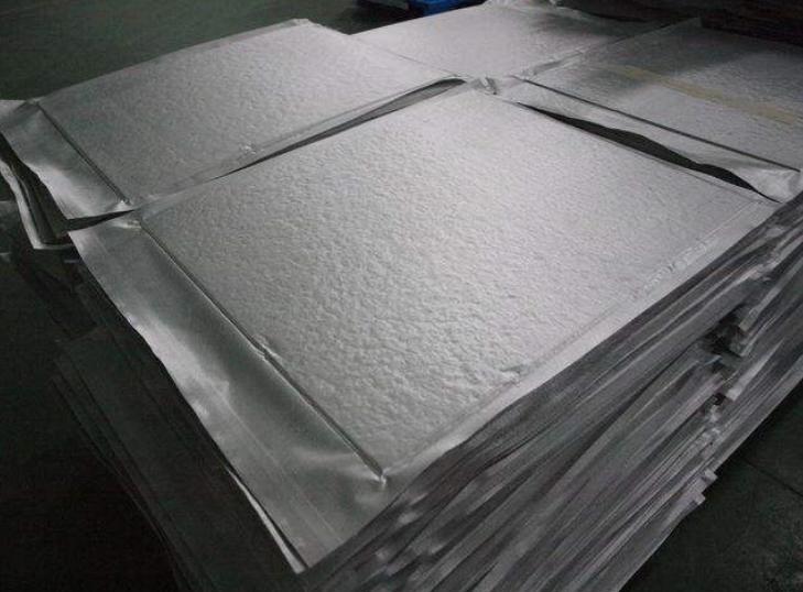 真空玻璃隔热保温隔音怎么样,真空隔热板的隔热原理图解