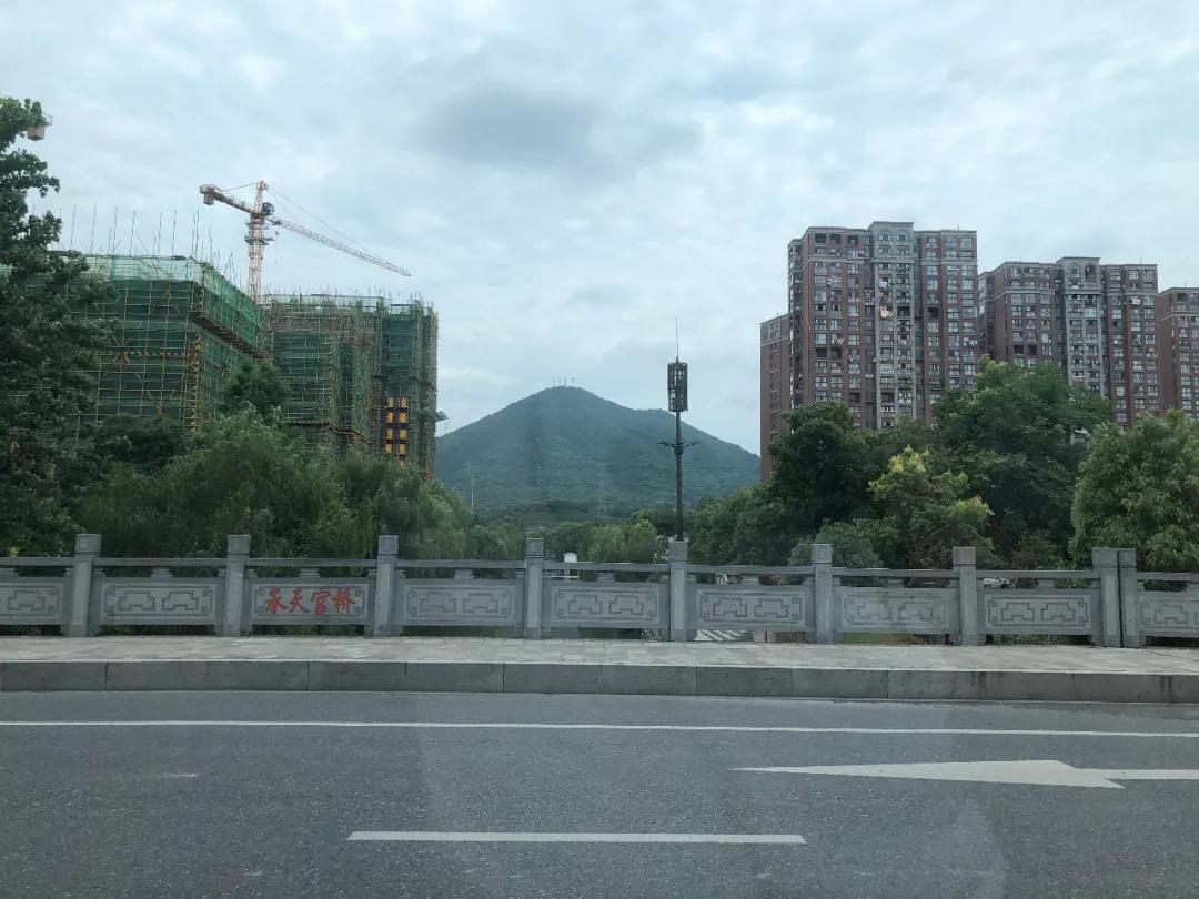天街地铁3号线,地铁3号线龙湖天街周边房子