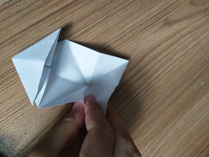 手工折纸爱心的折法简单,小爱心手工折纸超简单