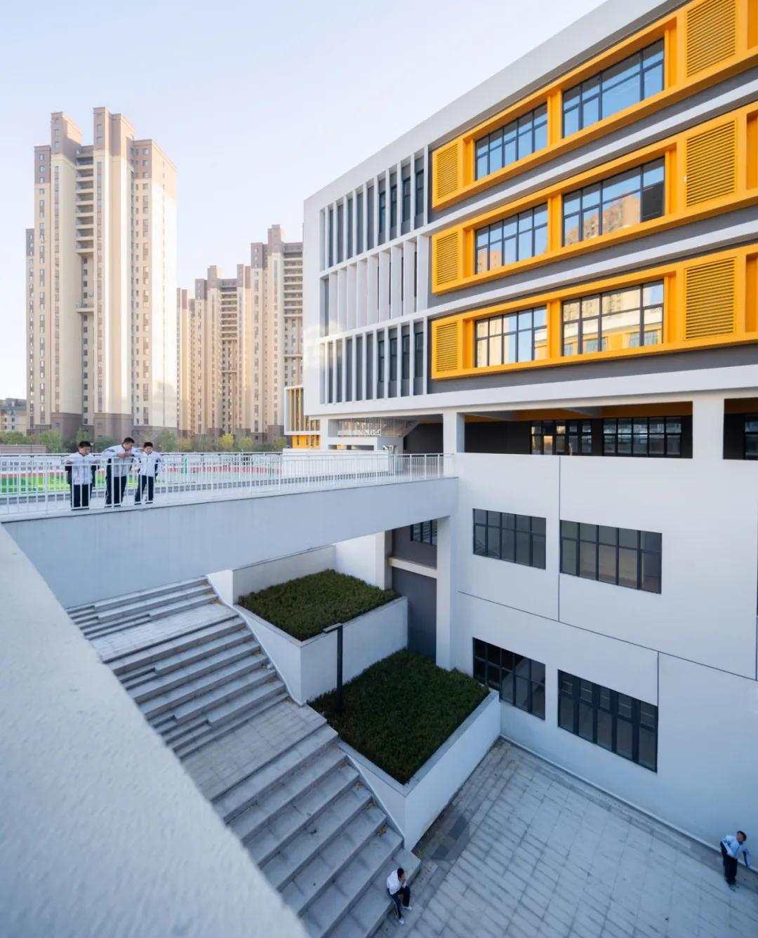 多维度的空间体系——东北英才教育集团第一中学/霍普股份