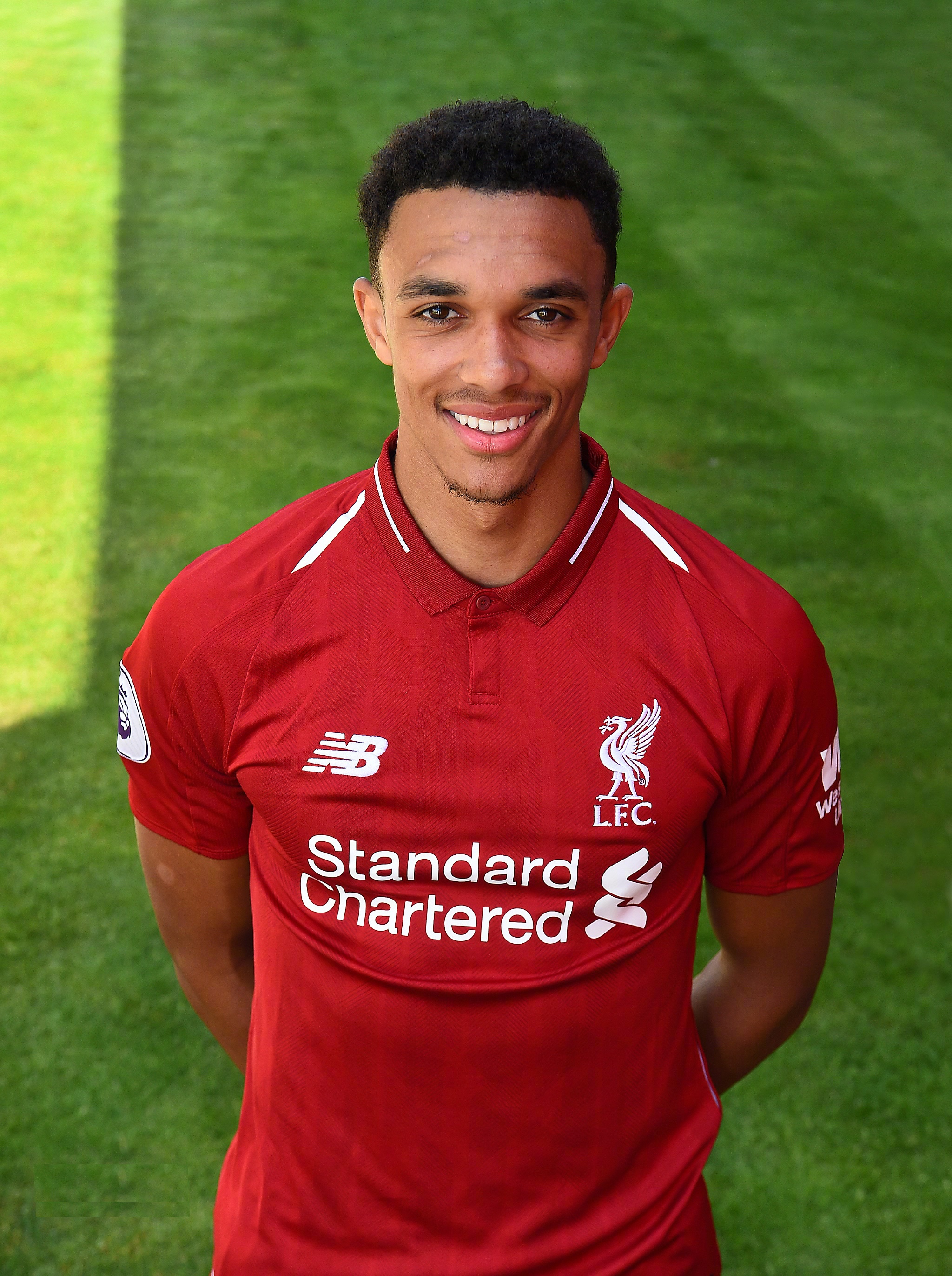 利物浦首夺英超冠军阵容,利物浦英超夺冠后主力阵容分析