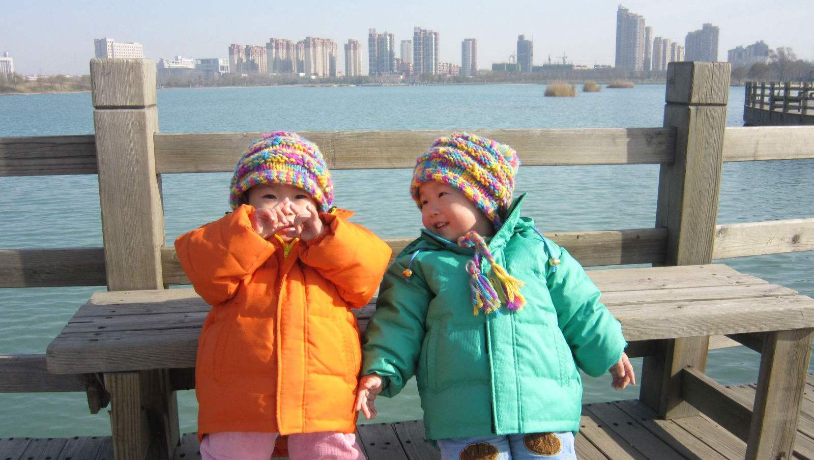 新生婴儿可以抱着出门吗,百天宝宝注意事项