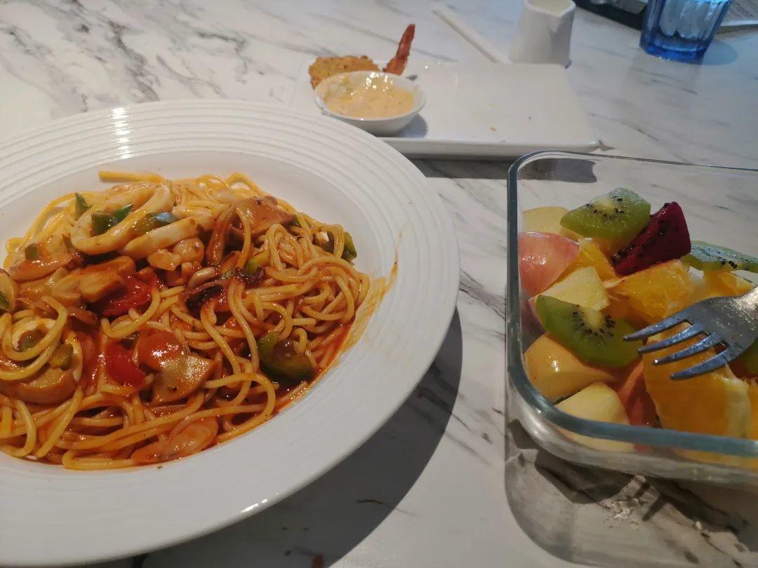 必胜客的自助值得吗,必胜客5折卡和2人自助餐怎么划算