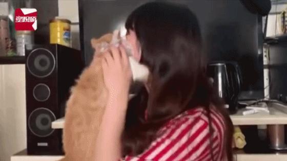 年轻姑娘脸上长脚气是怎么回事 (脸上长脚气了最有效的办法)