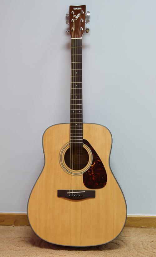 吉他空弦音和12品音准不一样,吉他音不准怎么调四根弦