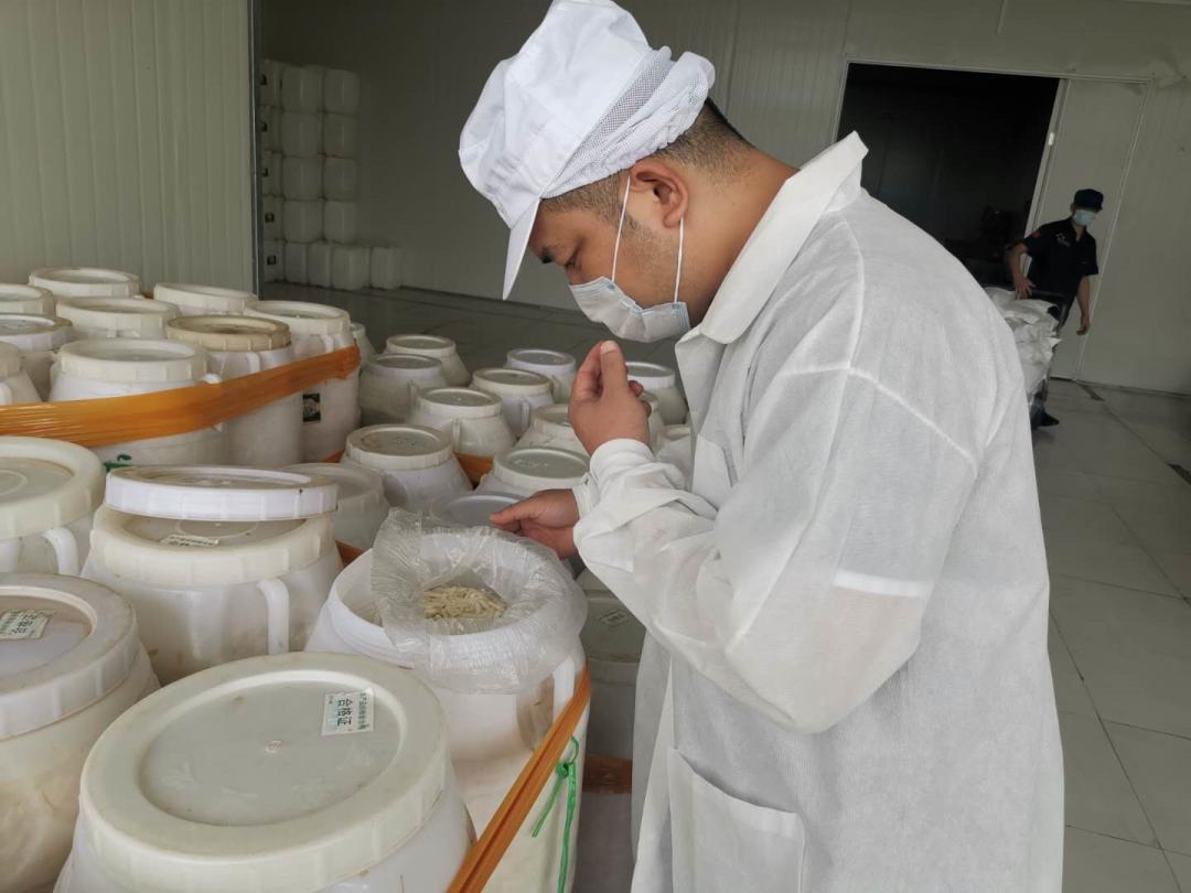 李子柒螺蛳粉卖了多少单,李子柒螺蛳粉一年卖多少钱