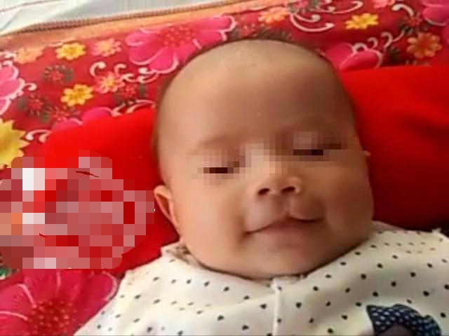 宝妈生二胎是不是特别快,宝妈产房生宝宝医生温柔指导