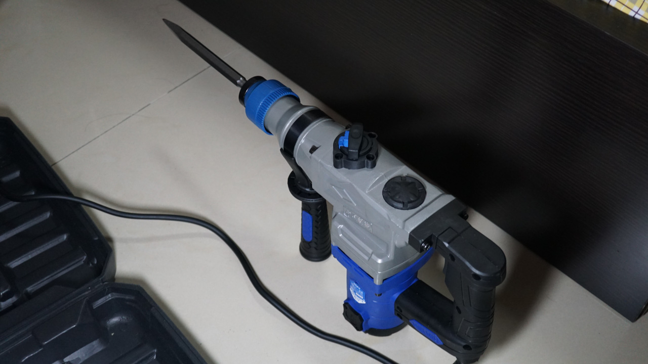 五年时间改造的5层电脑桌面,将空间利用到极致